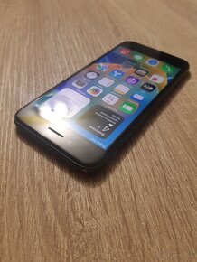 iPhone 8 / 64GB Čierny Nová batéria TOP stav - 5