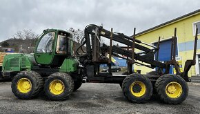 8x8 vyvážečka na 13t otočná kabina JD 1210E forwarder (2010) - 5