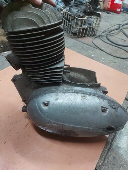 Motor jawa 250 353 - 5