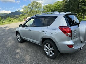 Toyota Rav4 2.2 D-4D - 5