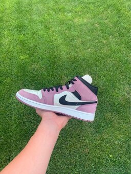 Nike Jordan 1 Mid - 5