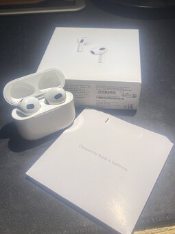 Apple AirPods 3 - 5