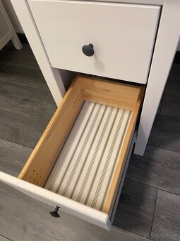 Predám písací stol Hemnes - 5