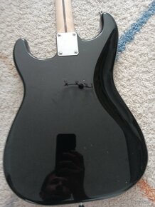 Fender Squier stratocaster - 5