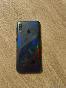 Samsung Galaxy A40 /4/64GB Dobrý stav - 5