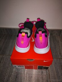 NOVÉ tenisky Nike Free Tr 9 Ultra neon pink - 5