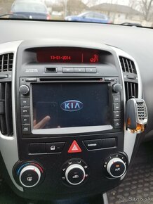 Kia ceed 2012 1.4 benzín 77kw - 5