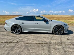 Audi RS7 / Model 2022 / Karbon-keramické brzdy / Šedá Nardo - 5