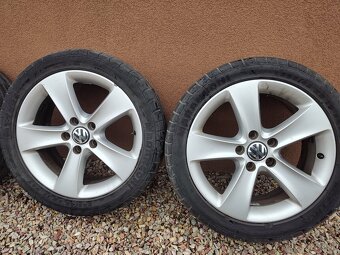 Predám originálne kolesá Volkswagen 5x112 r17 - 5