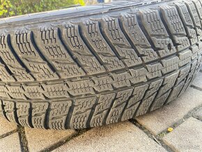 zimne pneumatiky 215/70 R16 a plechove disky - 5