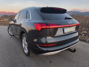 AUDI E-TRON 95 kWh 55 300kW Quattro 10/2022 odpočet DPH PANO - 5