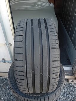 Letné pneumatiky  295/35R21 Letné pneu Nokian - 5