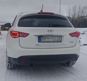 Infiniti FX 35 - 5