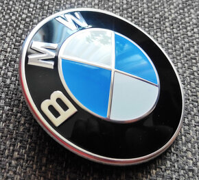 znak na kapotu na BMW - č.2 - 5