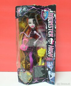 Monster High bábiky Ghoulia, Operetta - 5