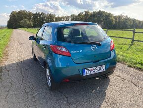 Mazda 2 - 5