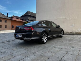 Volkswagen Passat Rline 2018 - 5