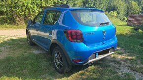 Predám zánovnú Dacia Sandero Stepway 1.0. - 5