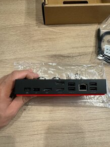 Lenovo ThinkPad Universal USB-C Dock - 5