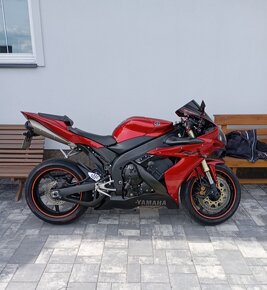 Yamaha R1 v TP 35kW - 5