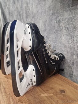 Bauer supreme MACH - 5