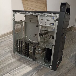 PC skrinka od Lenovo Thinkstation S20 ATX - 5