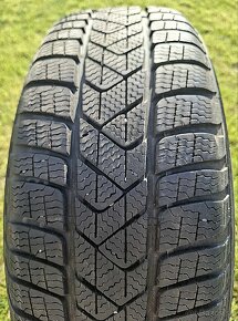 Pirelli Winter Sottozero 3 205/60 R16 96H

 - 5