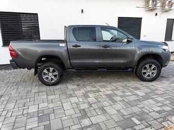 TOYOTA HILUX 2018 - NA PREDAJ / NA SPLATKY - 5