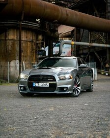 Dodge Charger SRT8 - 5