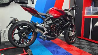 MV Agusta Brutale 800 - 5