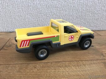 Schleich Záchranné terénne auto - 5