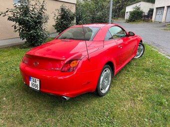 Lexus SC430. Rok 2003, motor V8 o objemu 4.3L, výkon 210kW, - 5