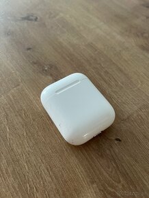 Apple airPods 1 - 5