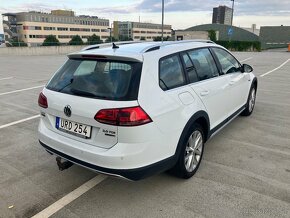 VW Golf Alltrack 2.0 TDI - DSG, 4x4, WEBASTO, XENONY, TAŽNÉ - 5