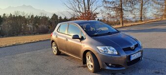 Toyota Auris 1.4 VVT-i, 71 kW, 2008 - 5