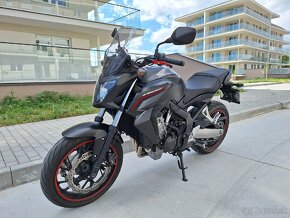 Predám Hondu CB650F r.v.2015 s ABS naj. 12500 km. - 5