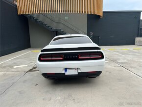 Predám Dodge Challenger 5.7 Hemi V8 2019 - 5