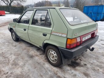 PRODÁM škoda Favorit 135 LS r.v. 1990 Auto je po prvním maji - 5