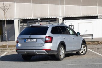 Škoda Octavia Combi 2.0 TDI Scout DSG 4x4 EU 6 - 5