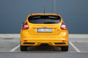 Ford Focus 2.0 EcoBoost SCTi ST R - 5