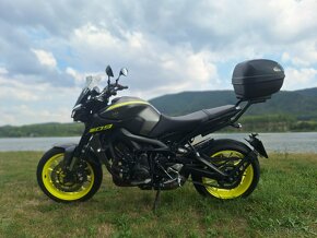 YAMAHA MT09 - 5