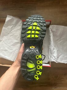 Nike Air Max Plus TN Black Volt - 5