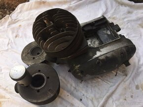 CZ 125 motor a diely - 5