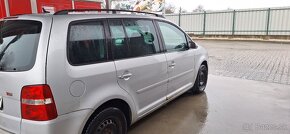 Volkswagen Touran - 5