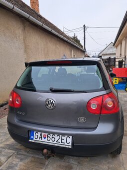 Predám Volkswagen Golf 1.4 16V 59KW - 5