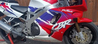 Honda CBR 900 RR FireBlade SC28 - 5