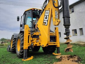 JCB 4CX Vrtná súprava - 5