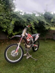 Honda CRF450 - 5