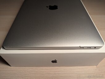 MacBook Pro 13 i7 16GB 512GB - 5