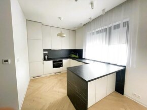 Exkluzívny apartmán na prenájom v Top lokalite Hrádok - 5